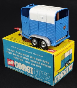 Corgi  toys 112 rice's beaufort doube horse box ll250 back