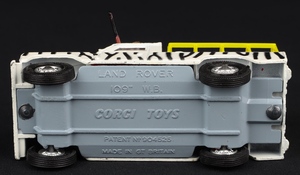 Corgi toys gift set 8 lions of longleat ll301 base