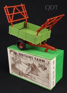 Britains 130f farm trailer ll354 front