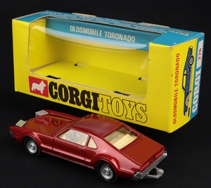 Corgi toys 276 oldsmobile toronado ll402 back