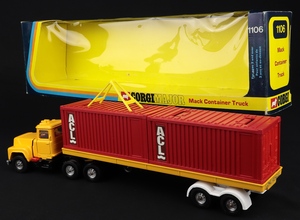Corgi toys 1106 acl mack container truck ll455 back