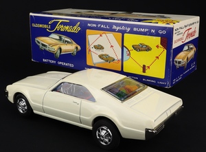 Taiyo japan c 14 oldsmobile toronado ll467 back