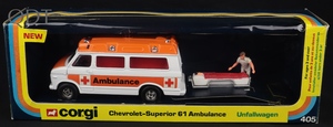 Corgi toys 405 chevrolet superior 61 ambulance ll561 front