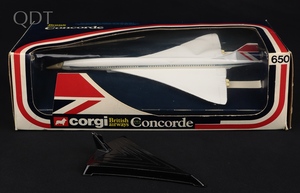 Corgi toys 650 concorde british airways ll569 front