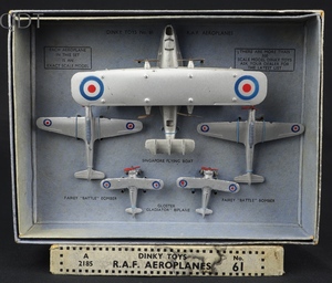 Dinky toys gift set 61 raf aeroplanes ll606 front