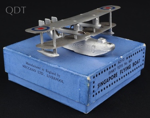 Dinky toys 60h singapore flying boat ll607 front