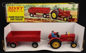 Dinky toys gift set 399 farm tractor and trailer ll648 front
