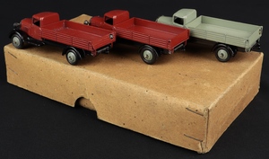 Trade box dinky toys 25e tipping wagons ll650 back
