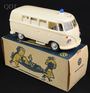 Wiking  ambulance ll708 front