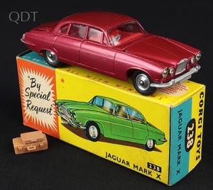 Corgi toys 238 jaguar mark x ll742 front