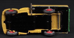 Dinky toys 252 refuse wagon cc823 base