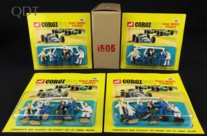 Corgi toys 1505 garage attendants ll768 front